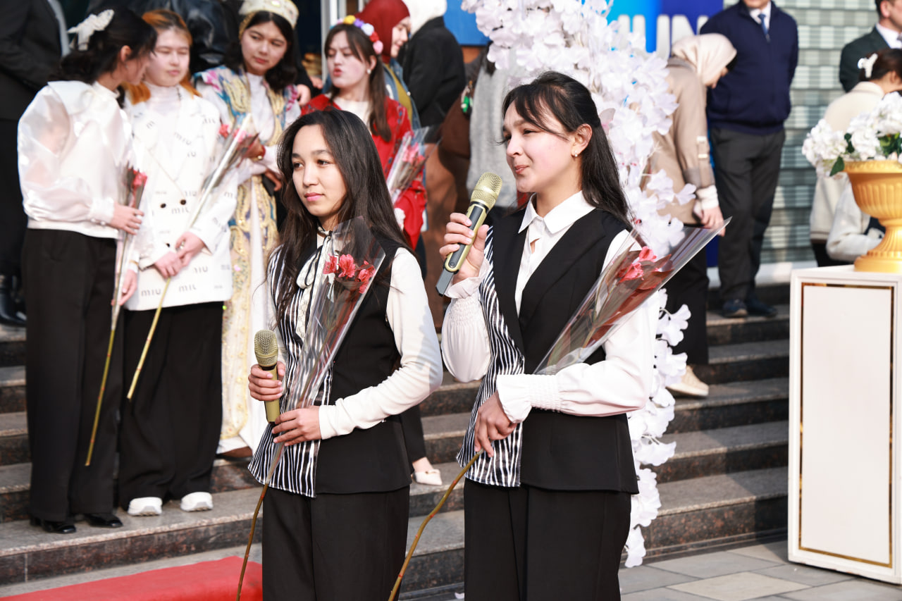 Ayolga ehtirom — yuksak qadriyat