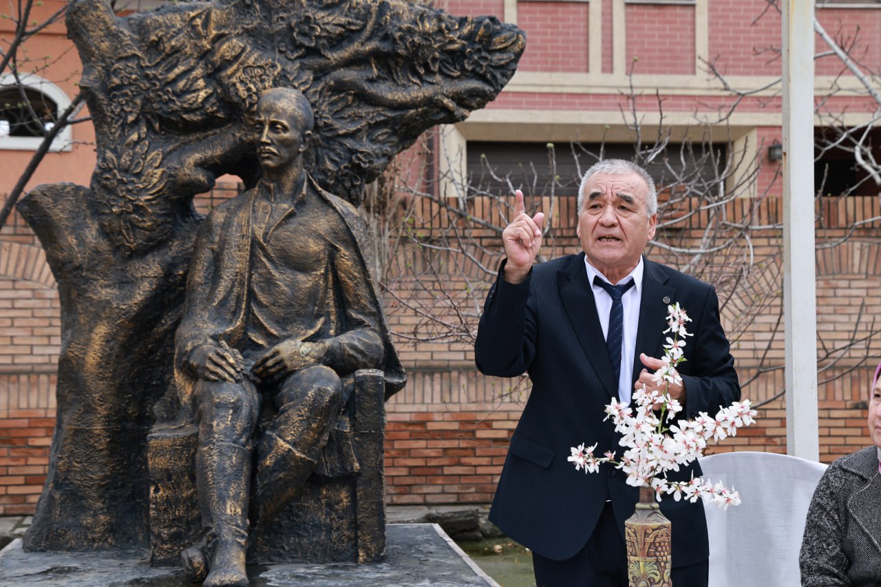 O‘chmas siymo: Hamza Hakimzoda Niyoziy 137 yoshda